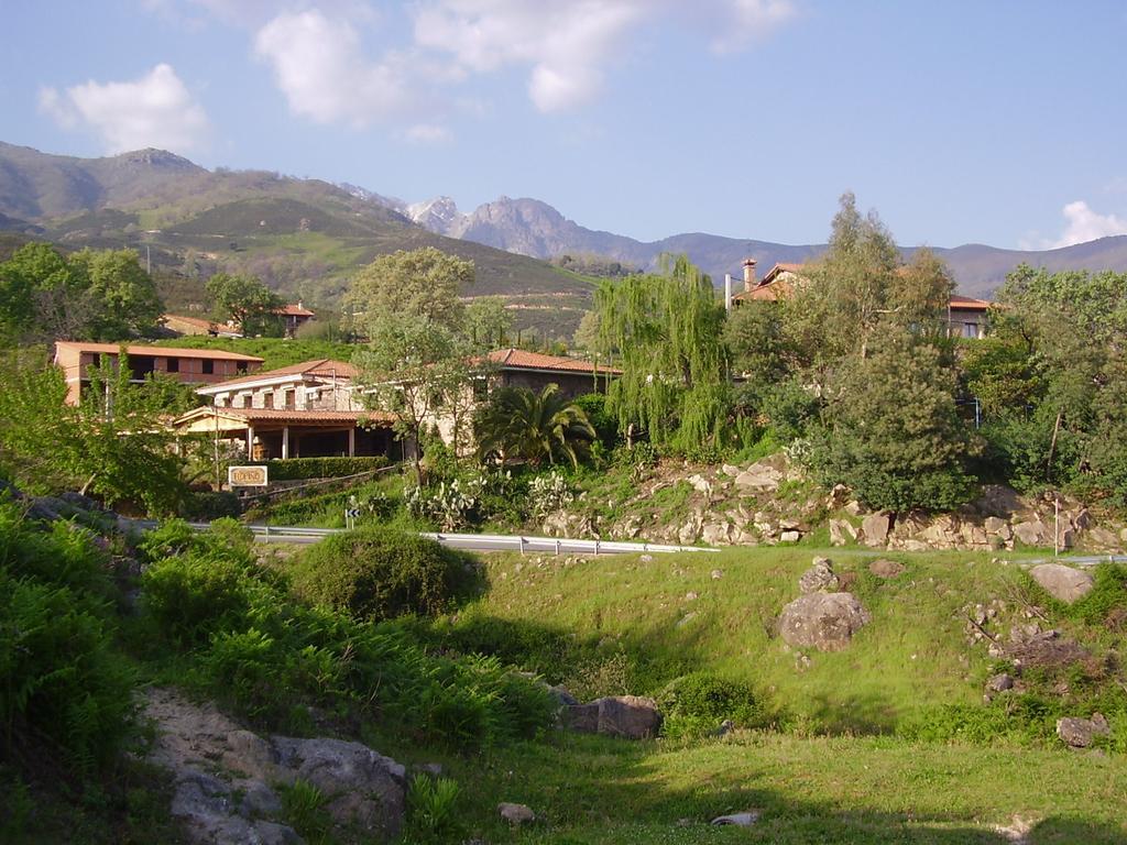 Gasthaus Casa Rural Ropino El Raso Exterior foto